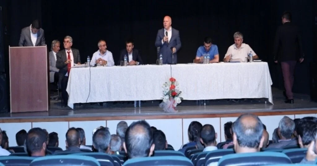 Başkan Sekmenden Hınıs Çıkarması