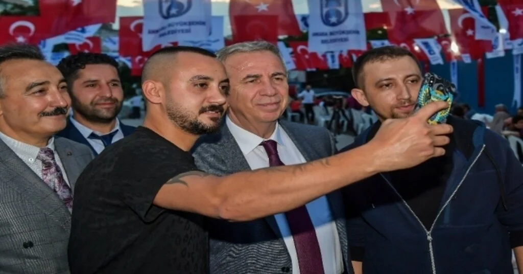 Başkan Yavaş, Maltepe Pazarı Esnafıyla Buluştu