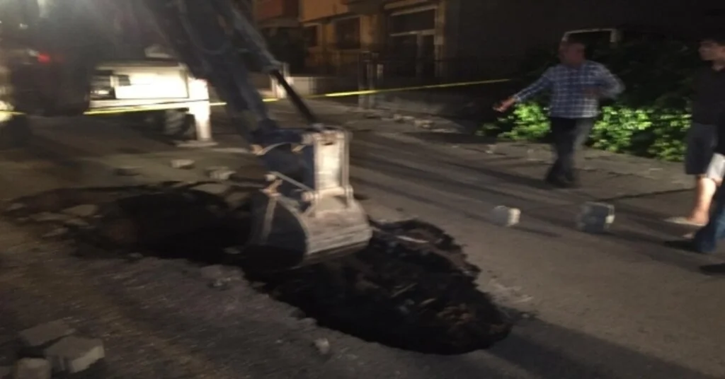 Başkentte Çöken Yol Korkuttu