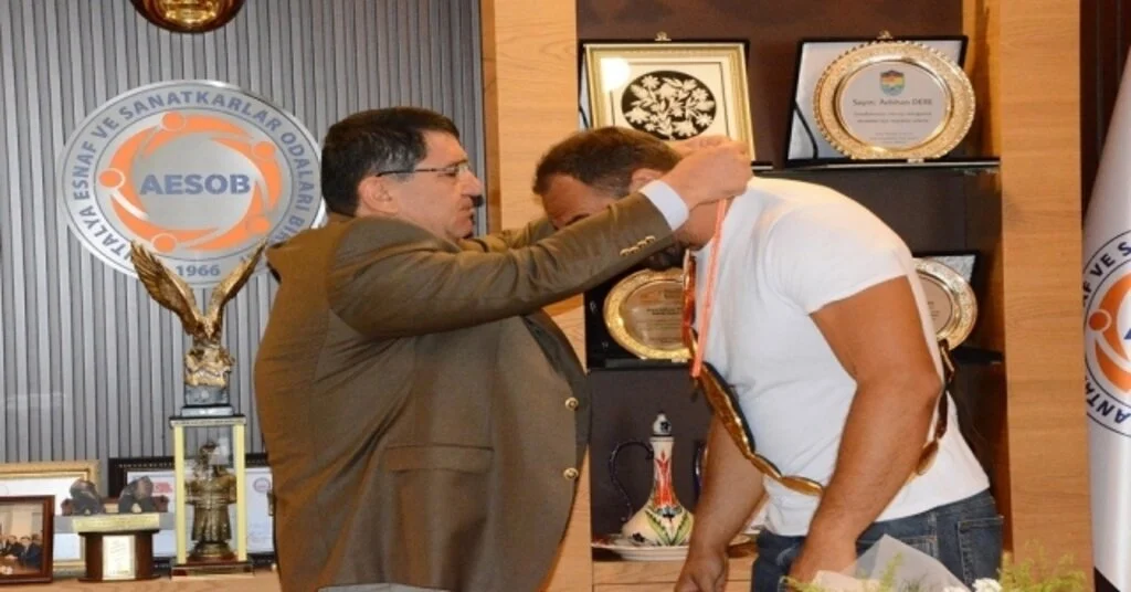 Başpehlivan Ali Gürbüz Aesobda