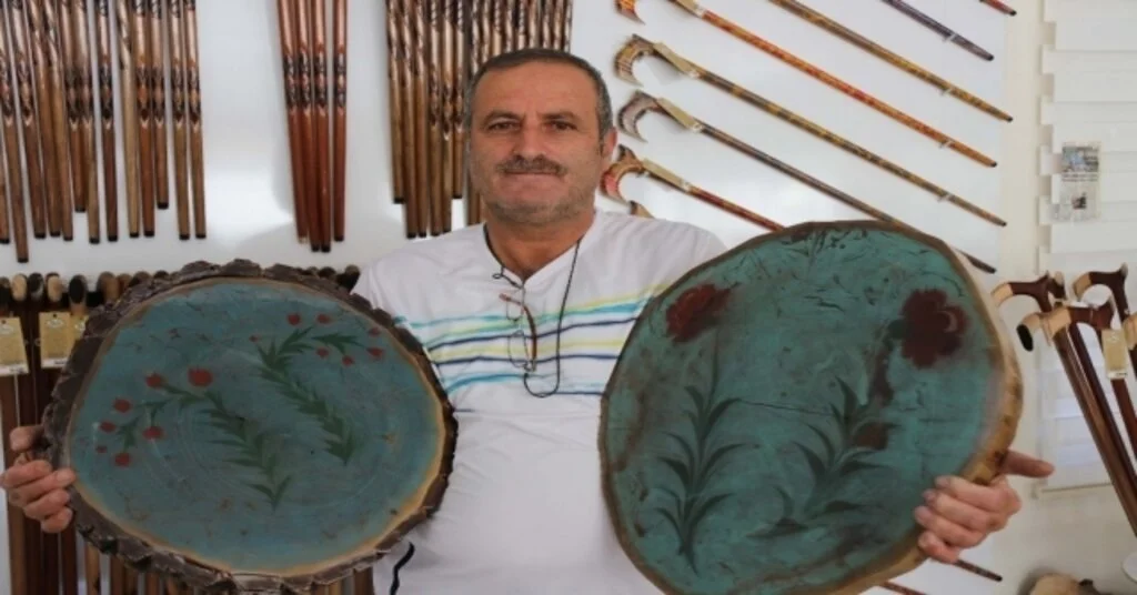 Baston Ustası Atık Kütükleri Ev Dekorasyonuna Kazandırıyor