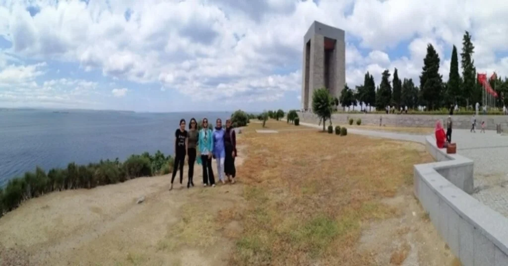 Bayanlar Çanakkaleyi Gezdi