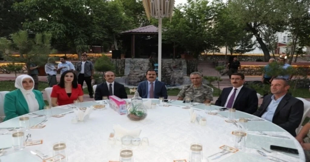 Bayburta Vali Olarak Atanan Epcim Onuruna Veda Yemeği