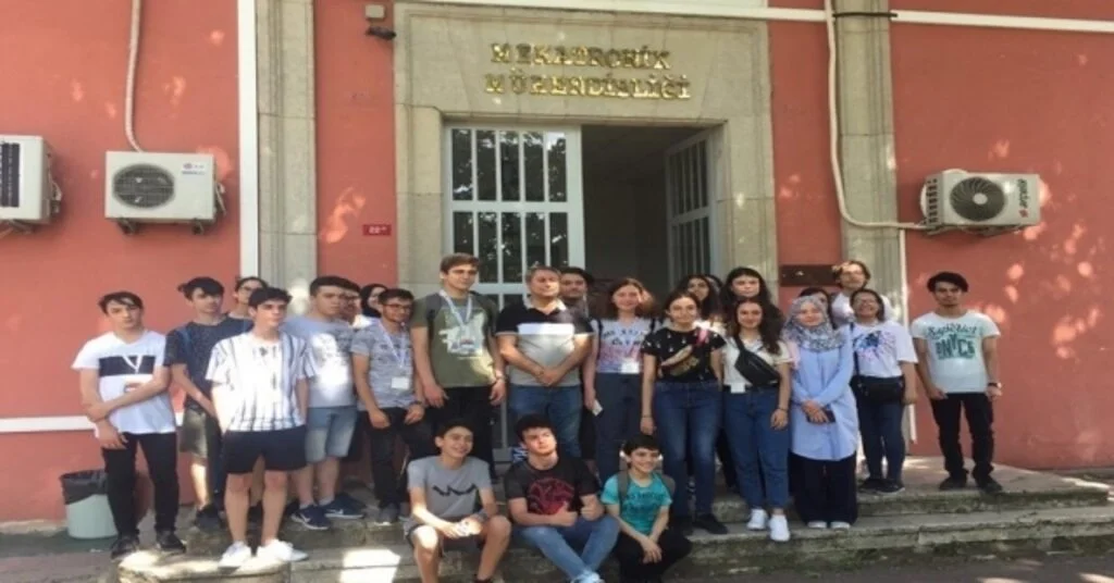 Bayrampaşa Belediyesi Bilim Merkezi Ytünün Yaz Okulunda