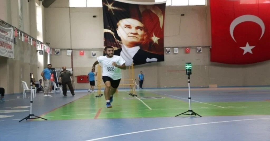 Besyoya Alınacak 80 Öğrenci İçin 994 Aday Ter Döktü
