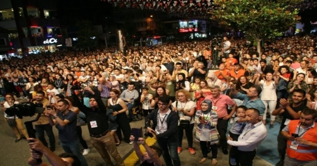 Betül Demir Devreki Salladı