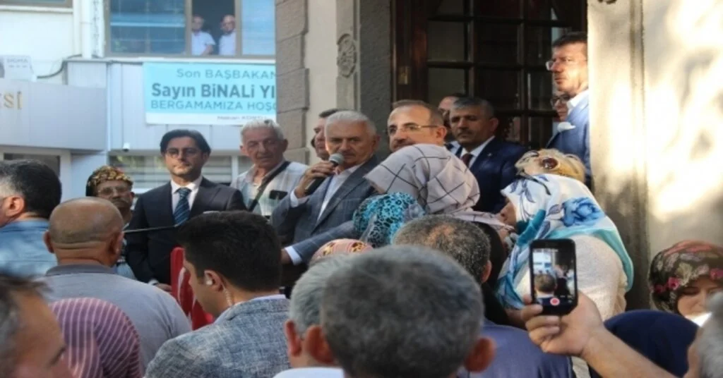 Binali Yıldırım Bergamada