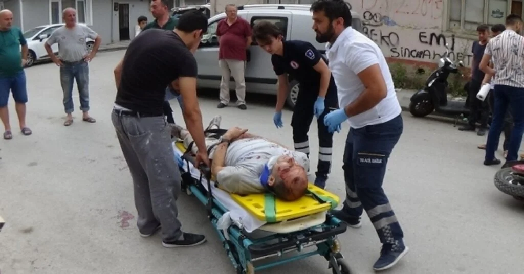 Bisikletler Kafa Kafaya Çarpıştı: 2 Yaralı