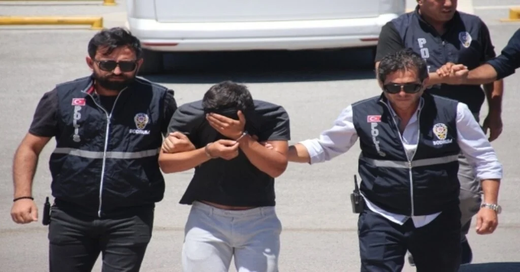 Bodruma Tatile Gelen Genç Küfür Ettiği İçin Öldürülmüş