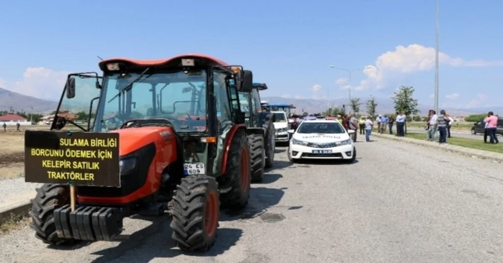 Borç Nedeniyle Suları Kesilen Çiftçiler Eylem Yaptı