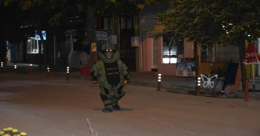 Burdurda Şüpheli Paket Polisi Alarma Geçirdi