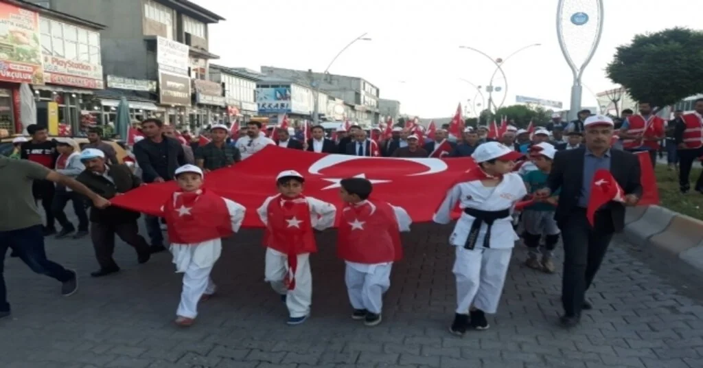 Çaldıranda 15 Temmuz Demokrasi Ve Milli Birlik Günü