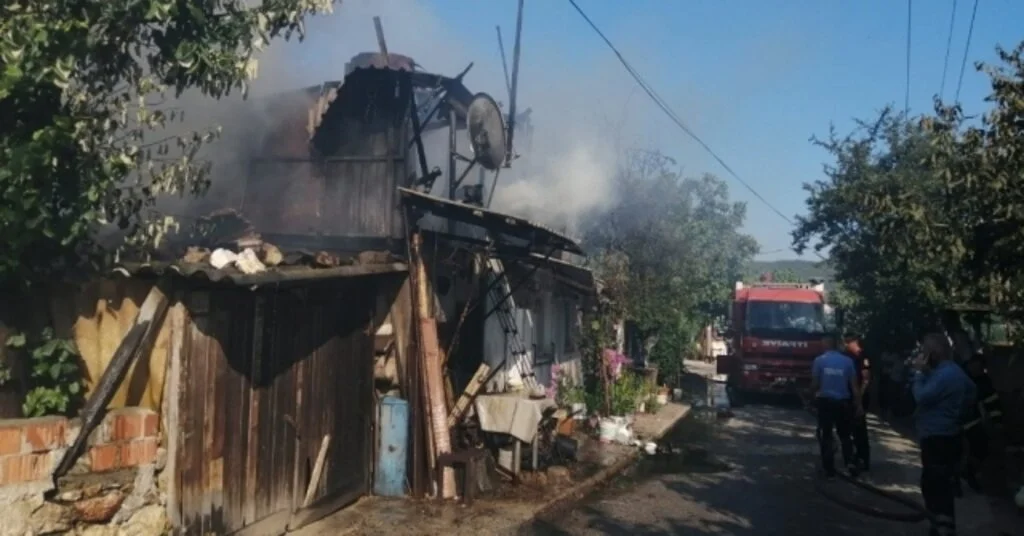 Çanakkalede Korkutan Yangın