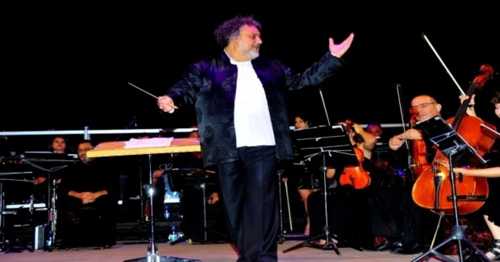 Çeşmede Ferhat Göçer Rüzgarı