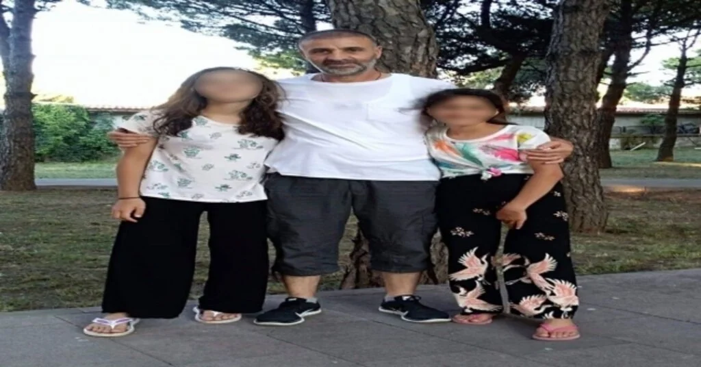 Cinnet Getirdi, Eşini Ve Çocuğunu Silahla Öldürdü