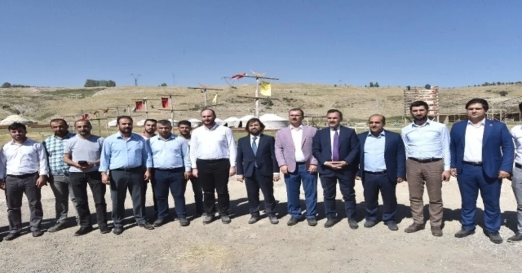 Cumhurbaşkanı Başdanışmanı Prof. Dr. Uğur Çevik Ahlatta