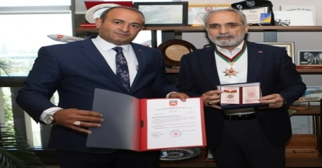 Cumhurbaşkanı Başdanışmanı Topçuya Ukraynadan ‘Üstün Hizmet Nişanı
