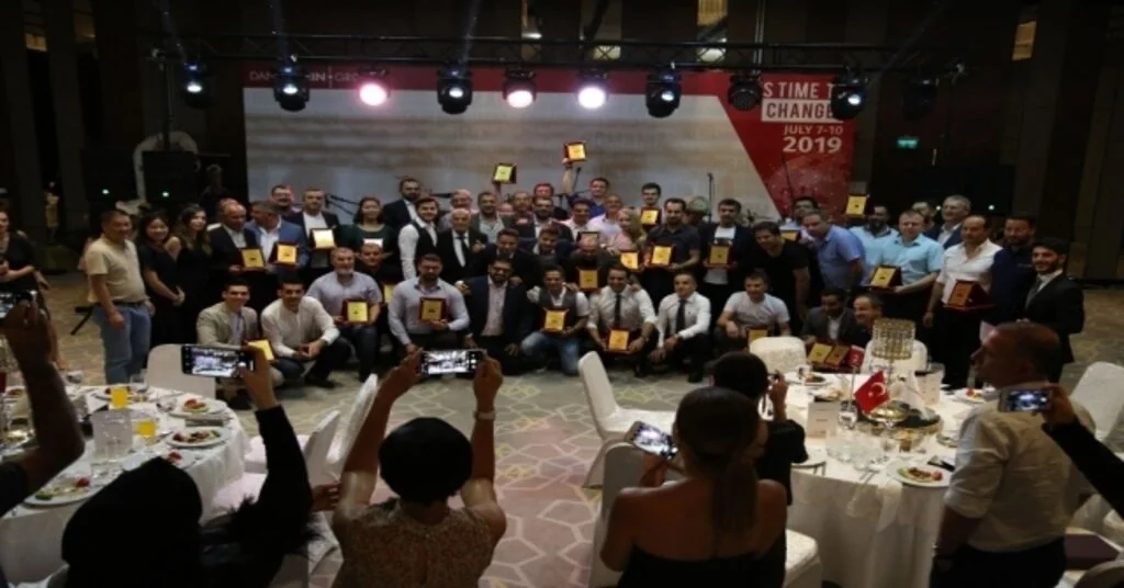 Daniel Klein Fuar Öncesi Yeni Koleksiyonlarını Distribütörlerine Tanıttı