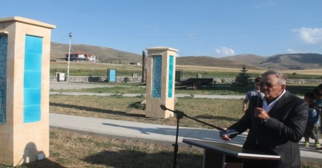 Dede Korkut Anısına Çinimaçin Çini Sergisi Açıldı
