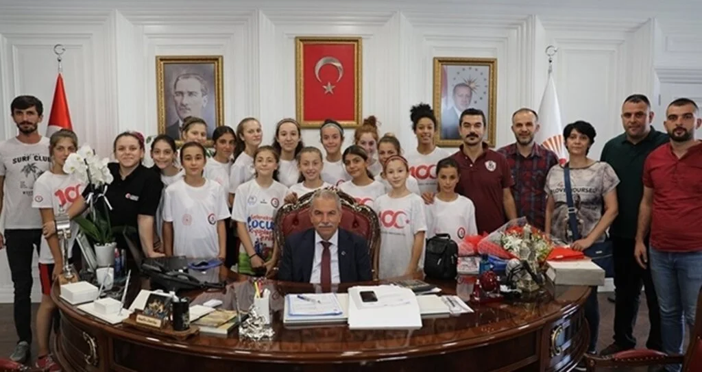 DEMİRTAŞ'A SÜRPRİZ ZİYARET