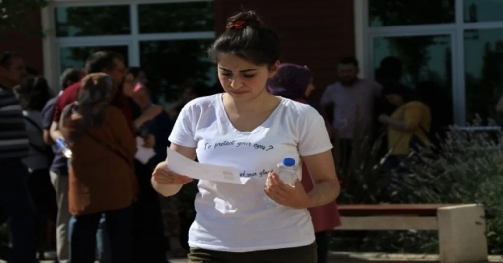 Denizlide 16 Bin Aday Kpssde Ter Döktü