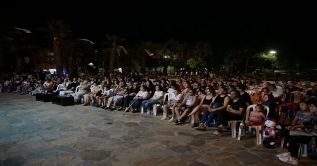 Denizlide Yaz Konserlerine Yoğun İlgi