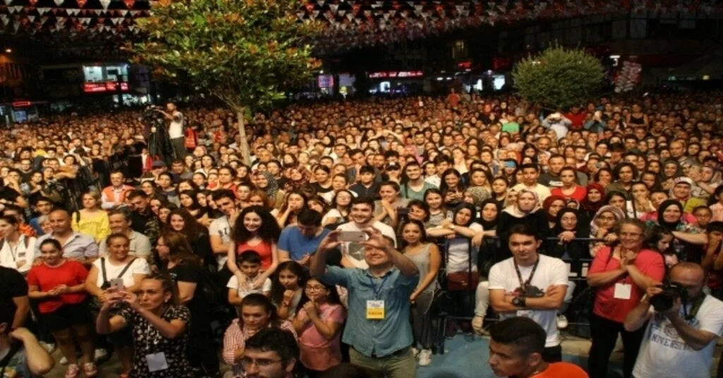 Devrekliler, Edip Akbayram Konseri İle Coştu