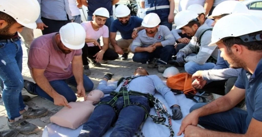 Dicle Elektrik Personeline Yüksekte Çalışma Eğitimi Verildi