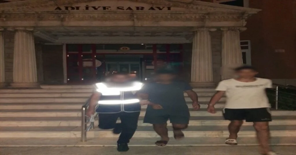 Didimde Çalıştıkları İşyerini Soyan Hırsızlar Tutuklandı