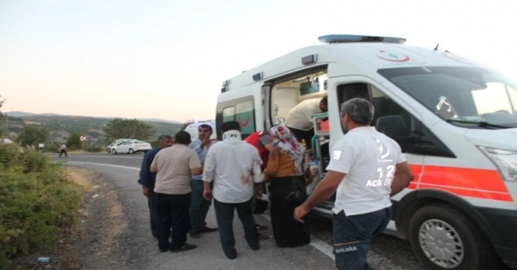Diyarbakır-Bingöl Karayolunda Can Pazarı: 25 Yaralı