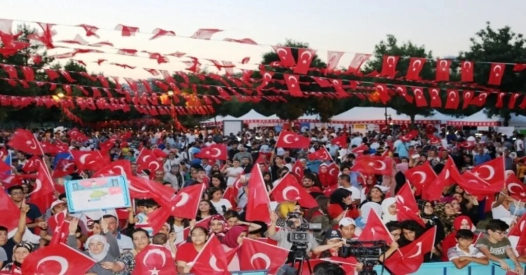 Diyarbakırda “15 Temmuz Demokrasi Ve Milli Birlik Günü” Nöbeti