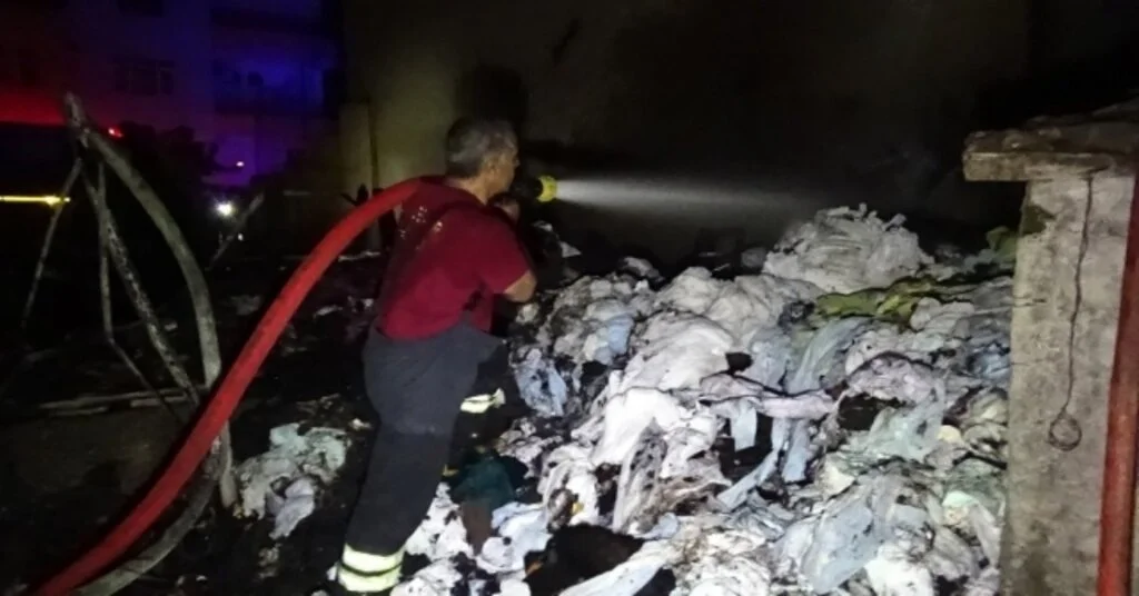 Diyarbakırda Ahır Yangını Korkuttu
