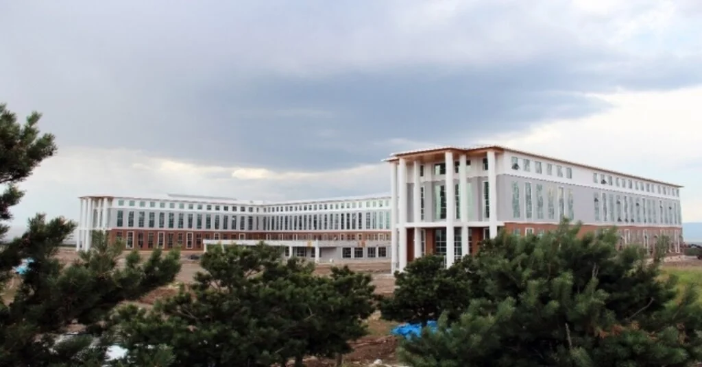 Doğu Anadolunun En Büyük Eğitim Bina İnşaatı Bitmek Üzere