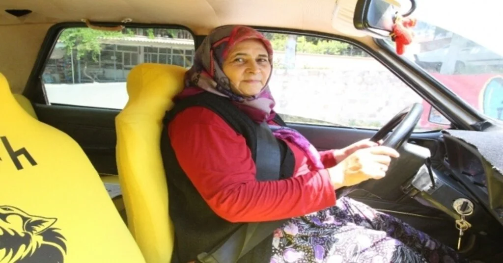 Dudu Teyze 64 Yaşında Ehliyet Aldı