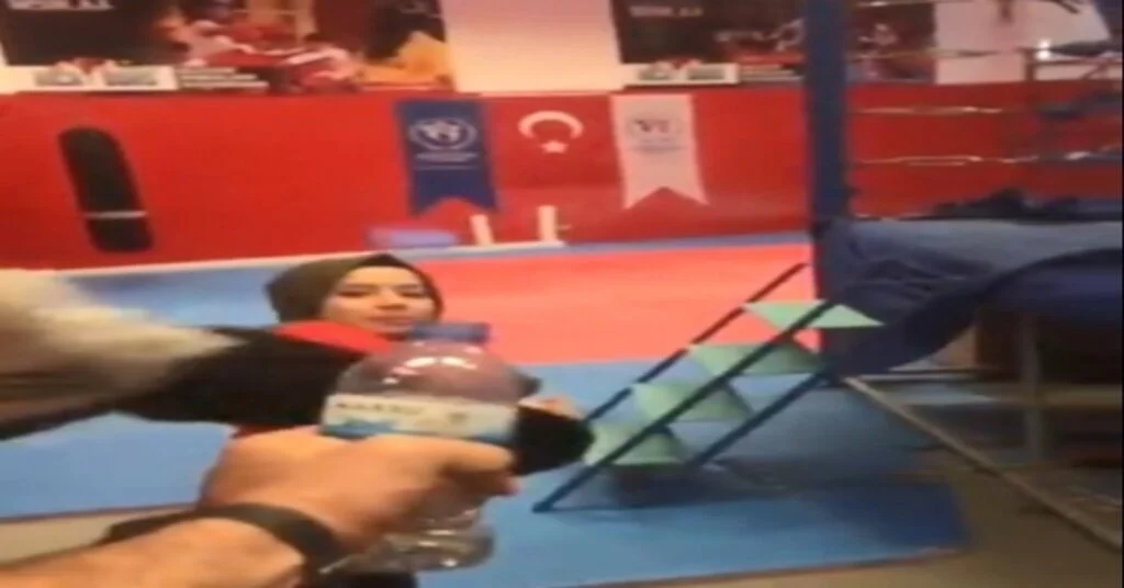 Dünya Şampiyonu Hayriyeden Bottle Cap Challenge Videosu