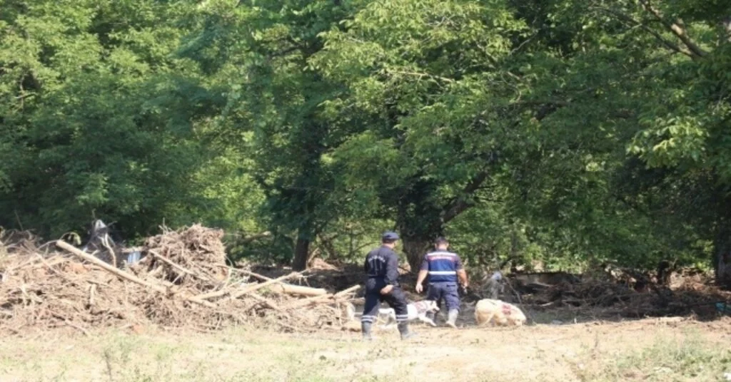 Düzcede, Selde Kaybolan 2 Çocuğu Arama Çalışmaları Sürüyor