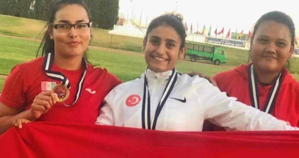 EDA YILDIRIM'DAN ALTIN MADALYA