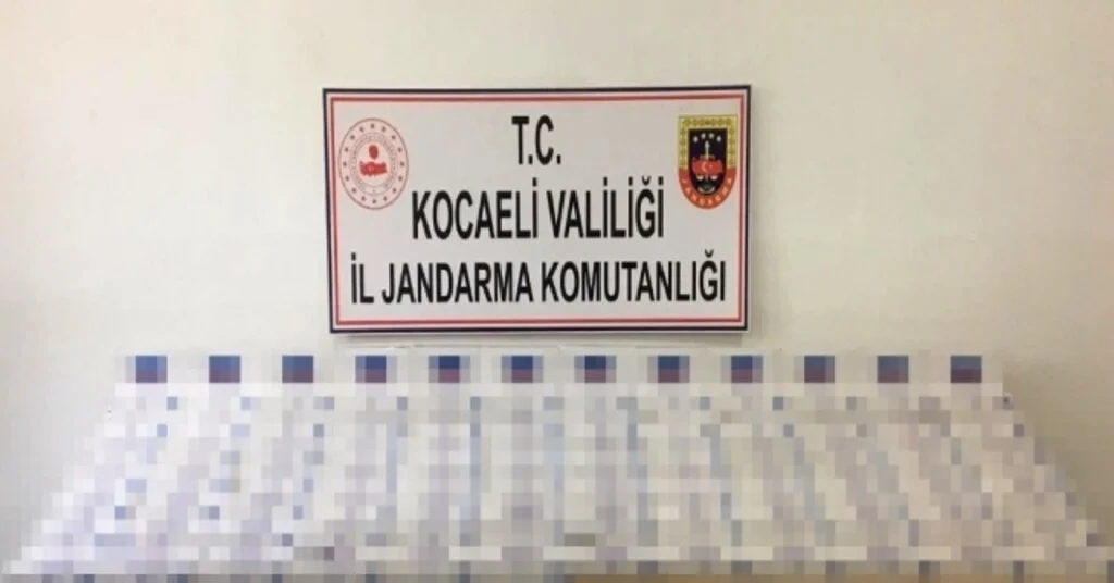 Ekiplerin Durdurduğu Araçtan 4 Bin 400 Paket Kaçak Sigara Çıktı