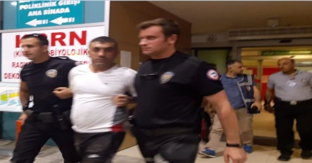 El Feneriyle Eve Giren 2 Hırsız Suçüstü Yakalandı