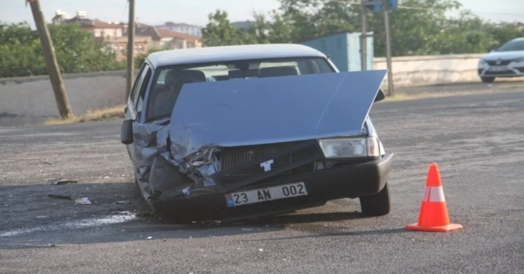 Elazığda Trafik Kazası:3 Yaralı