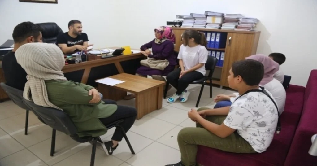 Erdemli Belediyesinden Öğrencilere Rehberlik Hizmeti