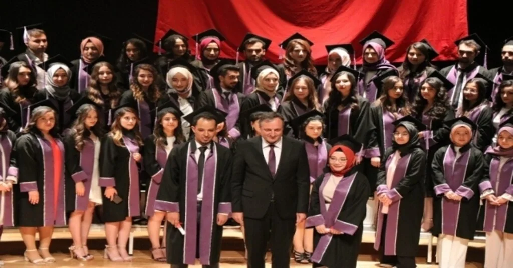 Erü Diş Hekimliği Fakültesinde Mezuniyet Heyecanı
