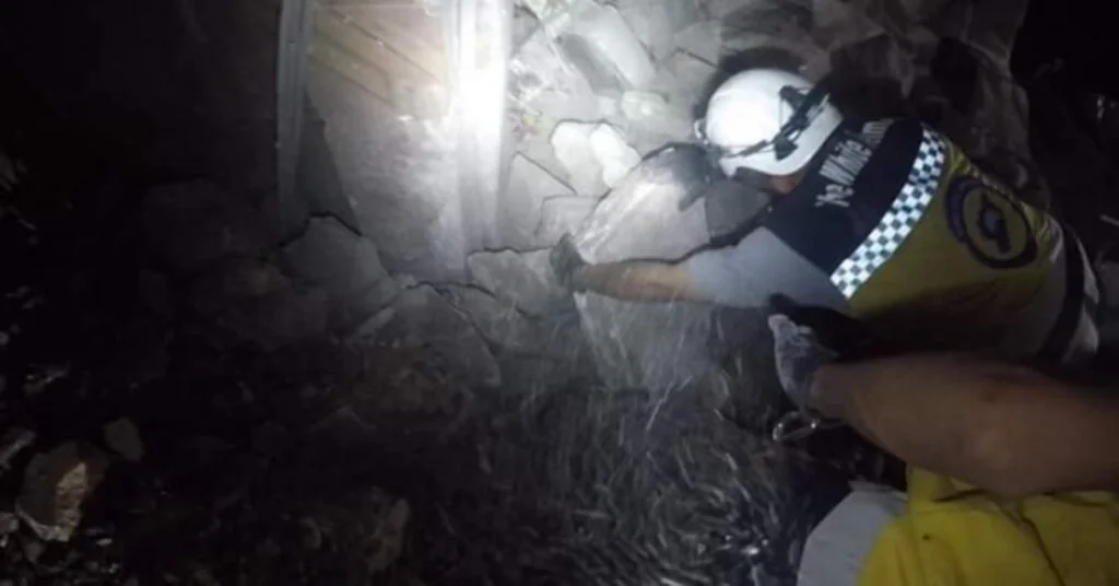 Esed Rejimi İdlibi Bombaladı: 4 Sivil Öldü