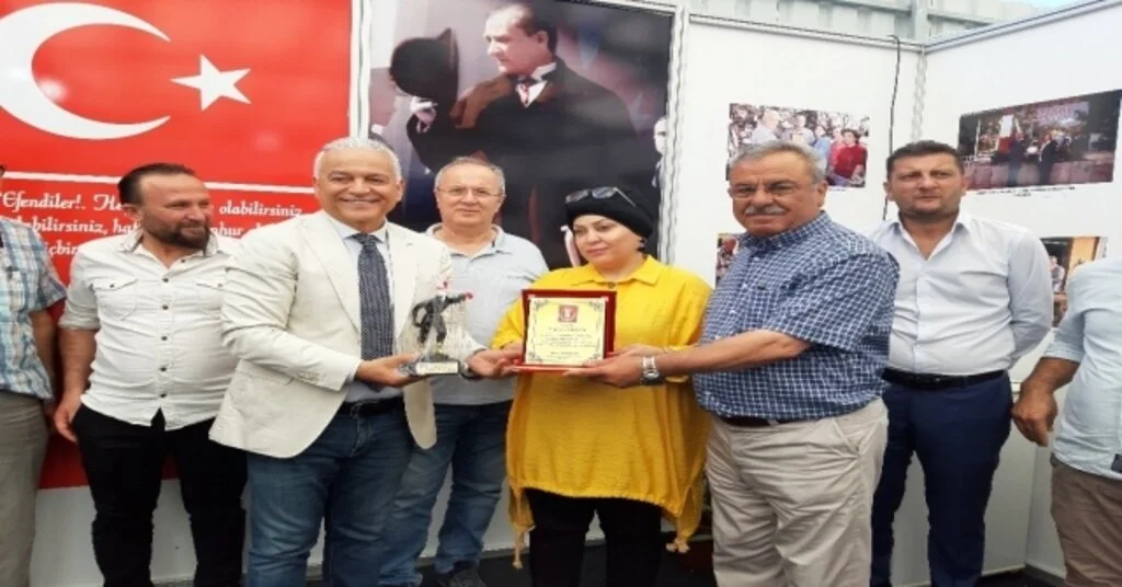 Esnaf Odası Almanyada Ki Gurbetçilere Plaket Verdi