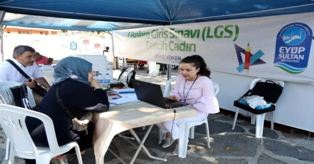 Eyüpsultanda Üniversiteye Girecek Gençlere Tercihte Rehberlik Hizmeti