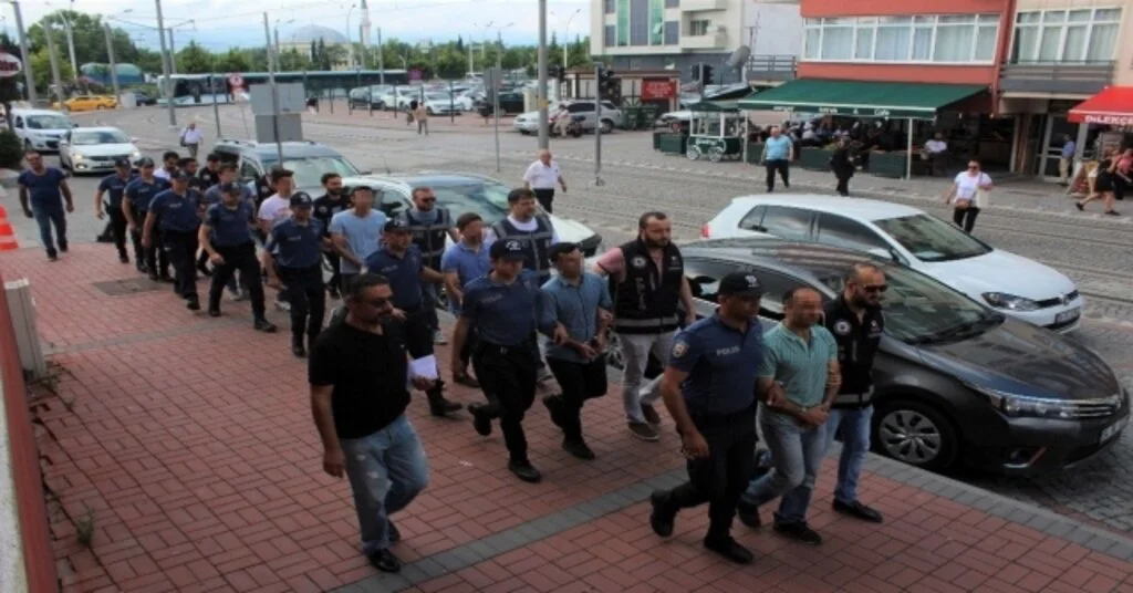 Fetöden Gözaltına Alınan Askerler Adliyeye Sevk Edildi