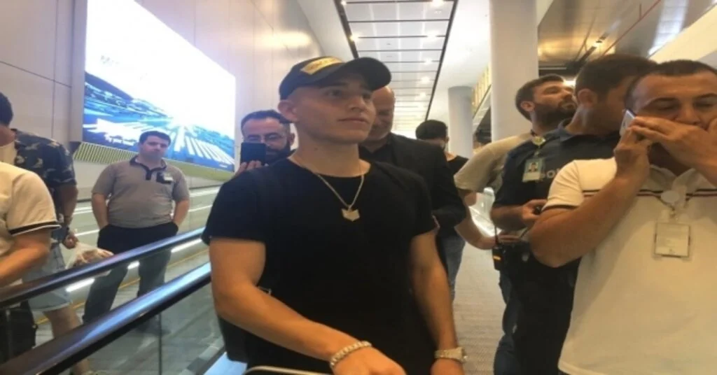 Galatasarayın Yeni Transferi Emre Mor, İstanbula Geldi