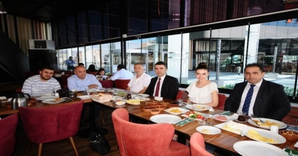 Gazeteciler Ve Basın Bayramı İçin Özel Kutlama