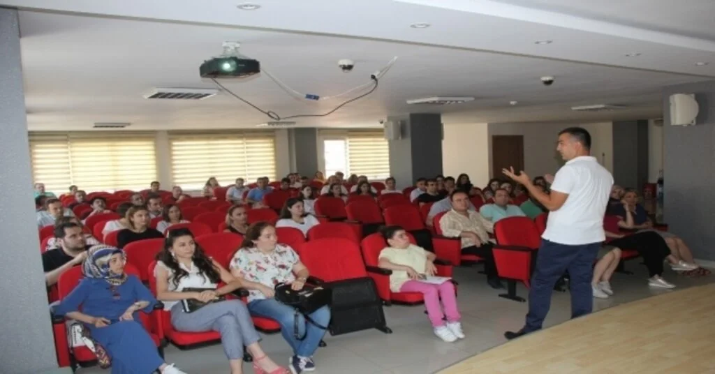 Giresun Belediyesinden Daha İyi İletişim İçin Eğitim Semineri