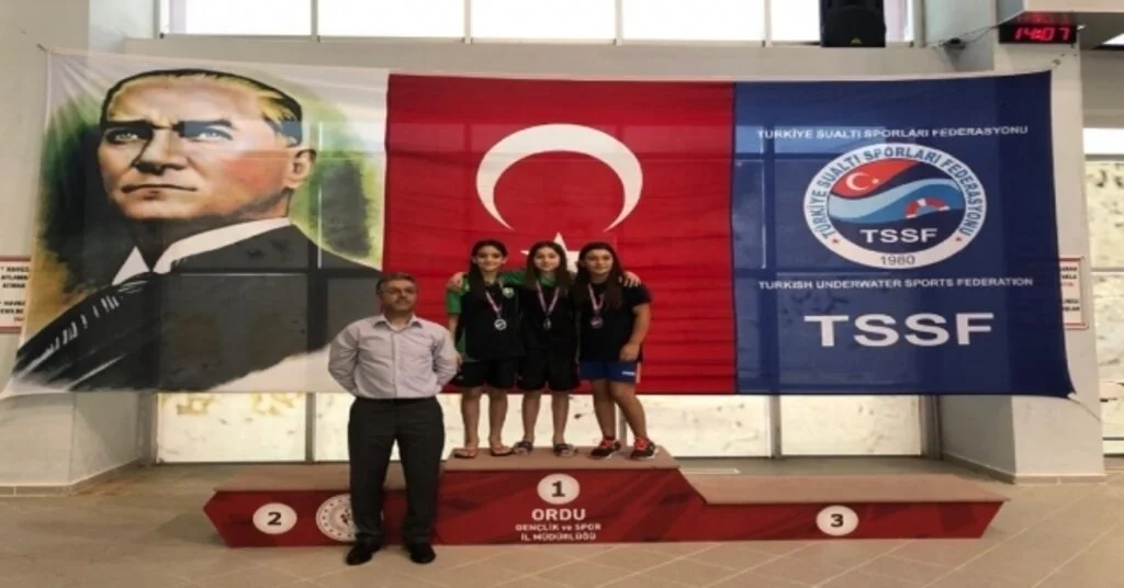 Gkvli Derin Özönel Ordudan Yüzme Dereceleriyle Döndü